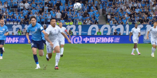 足协杯:大连英博1-0战胜申花晋级四强,黄子豪与米内罗双双染红